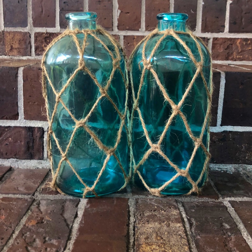 Vase 10in blue glass/jute wrap